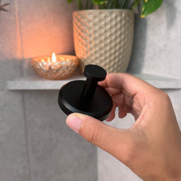2-Pack Twist-Lock Suction Hooks for Bathroom &amp; Kitchen