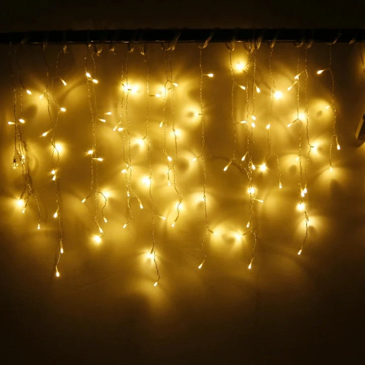 Christmas Icicle Lights - 4 Metres with 96 LEDs and 8 Modes