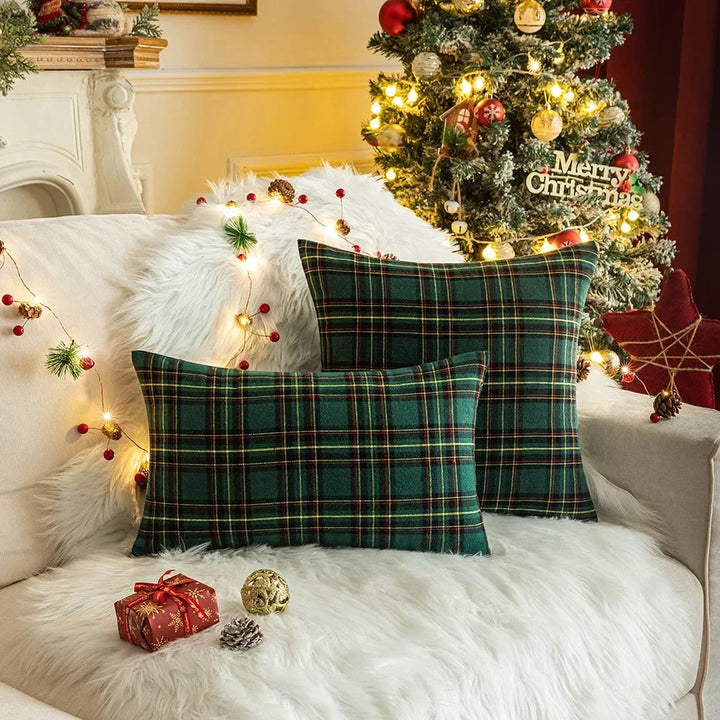Classic Plaid Cushion Cover with Warm Christmas Atmosphere
