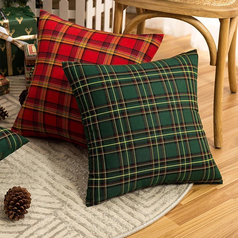Classic Plaid Cushion Cover with Warm Christmas Atmosphere