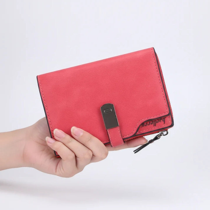 Compact Women&