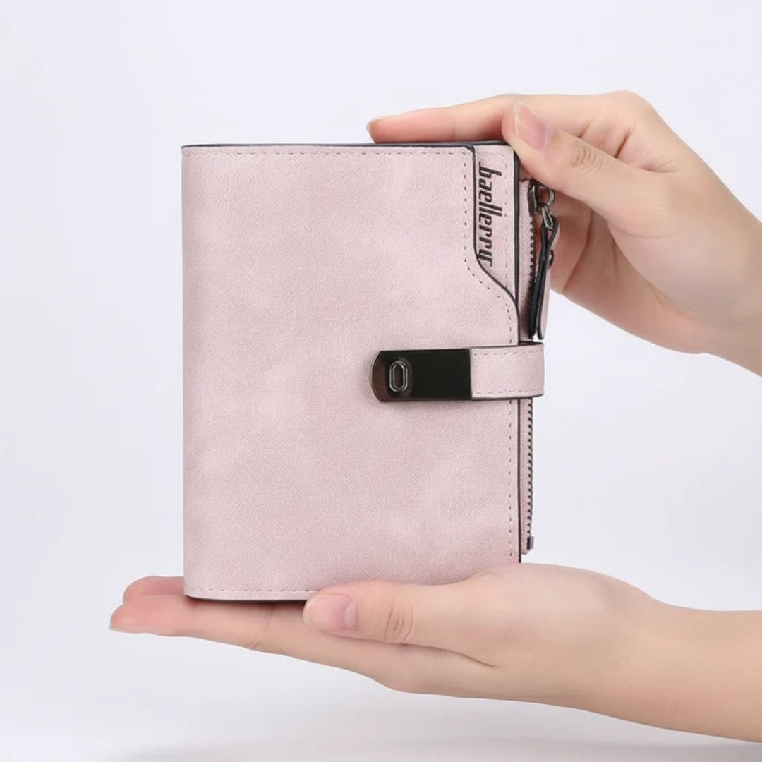 Compact Women&