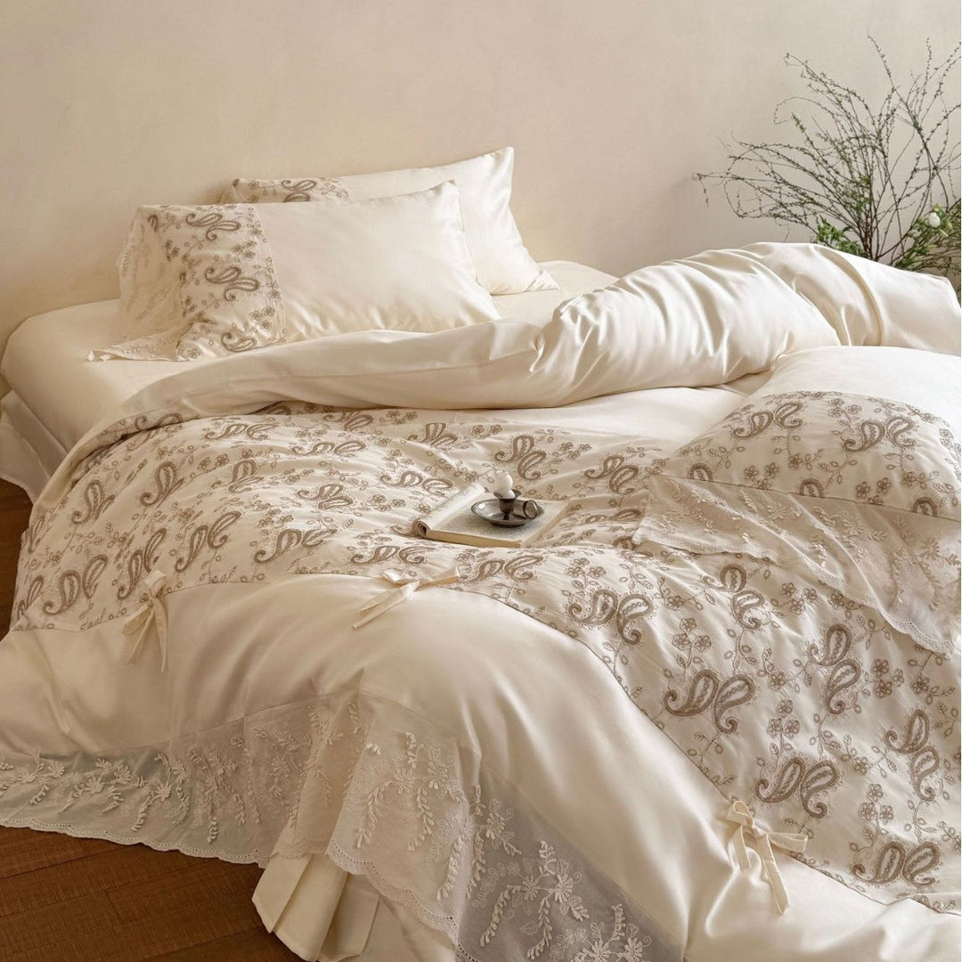 Cotton Sateen Bedding Set with Embroidery and Lace Trim