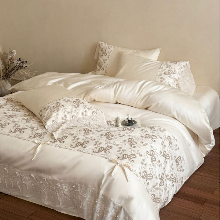 Cotton Sateen Bedding Set with Embroidery and Lace Trim