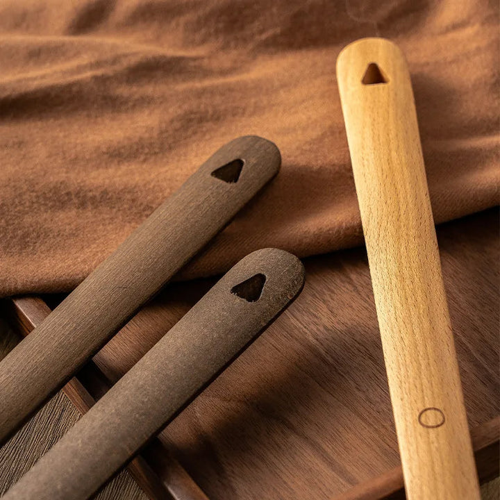 ErgoGrip Extra-Long Shoe Horn For Easy On And Off Everyday