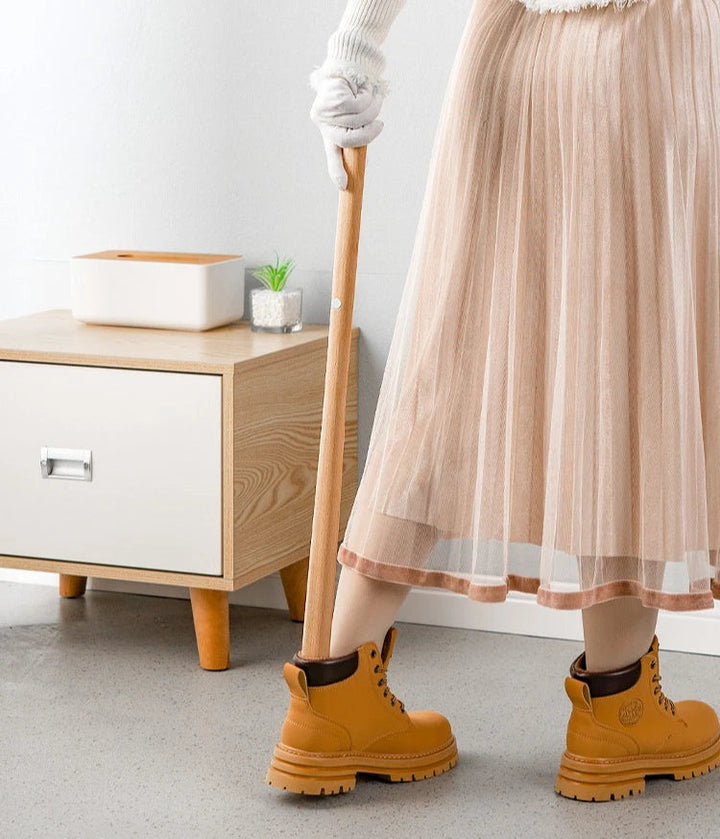 ErgoGrip Extra-Long Shoe Horn For Easy On And Off Everyday