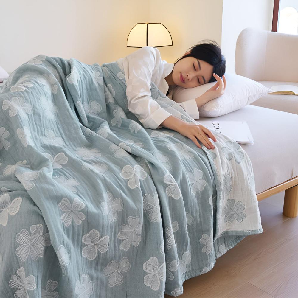 Four-Leaf Clover Cotton Blanket