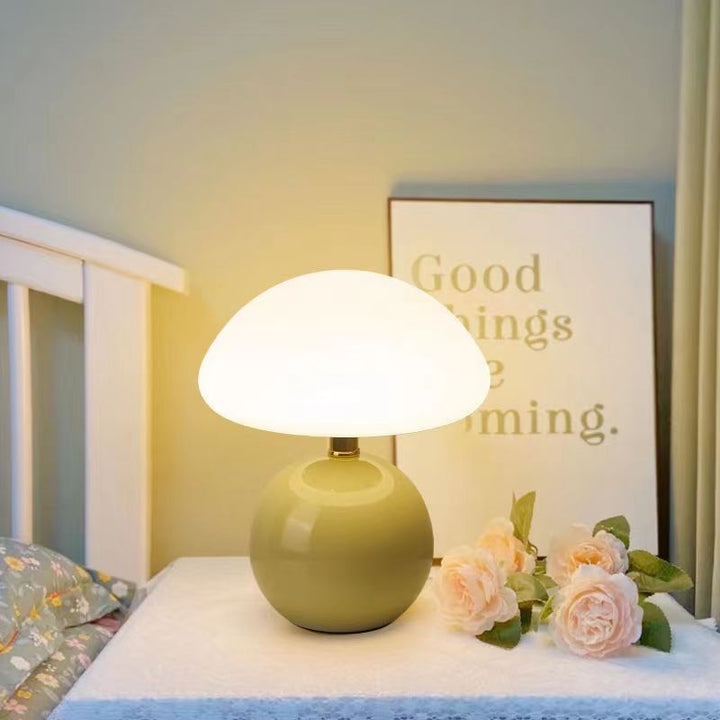 French Style and Natural Beauty of the Mushroom in the Lamp