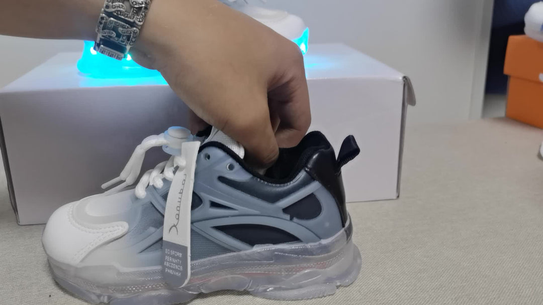 Light-Up Sneakers for Kids – Colorful, LED Lighting for a Playful Look