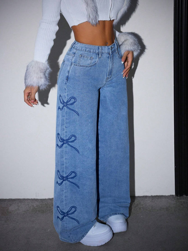 Loose-Fit Blue Denim Jeans with Distressed Detailing
