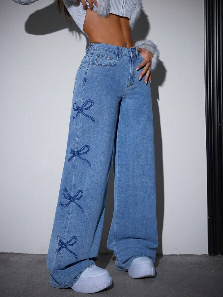 Loose-Fit Blue Denim Jeans with Distressed Detailing