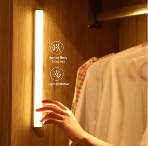 LUMISENSE BAR – Wireless LED Light Fixture with Motion Sensor &amp; USB/AAA Power Supply
