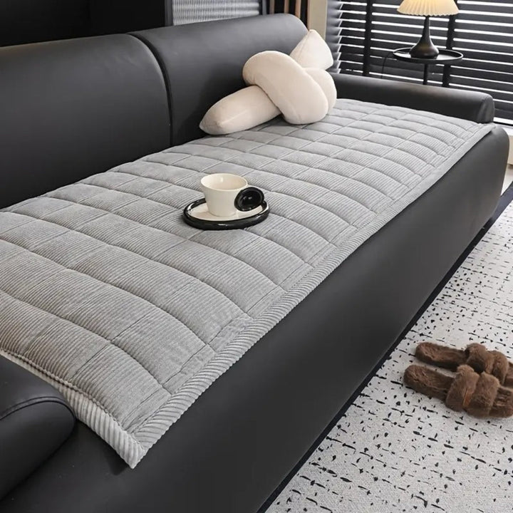 Metro Line Quilted Couch Cover Mat