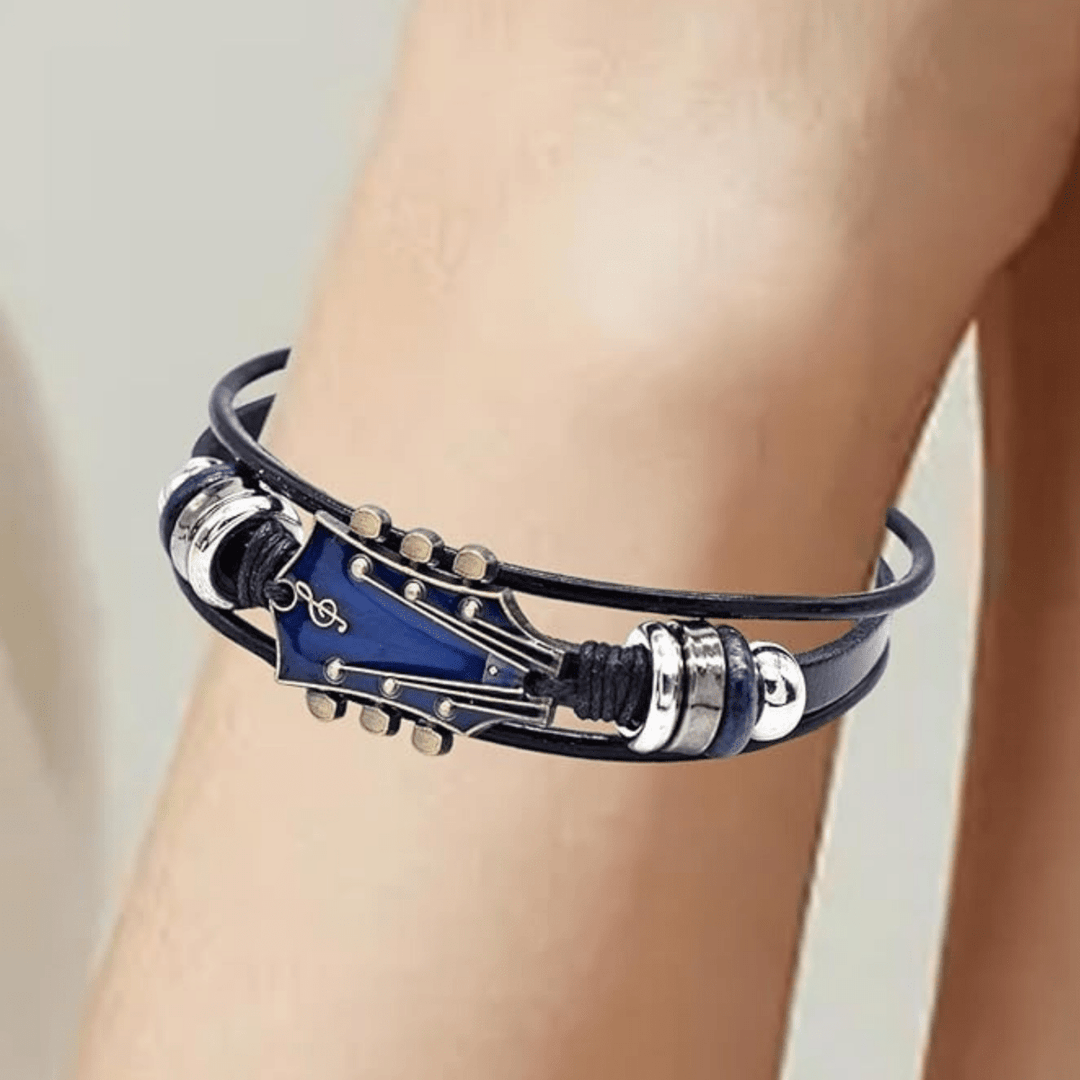 MUSIKSTRUM – Leather Bracelet with Guitar-Inspired Design