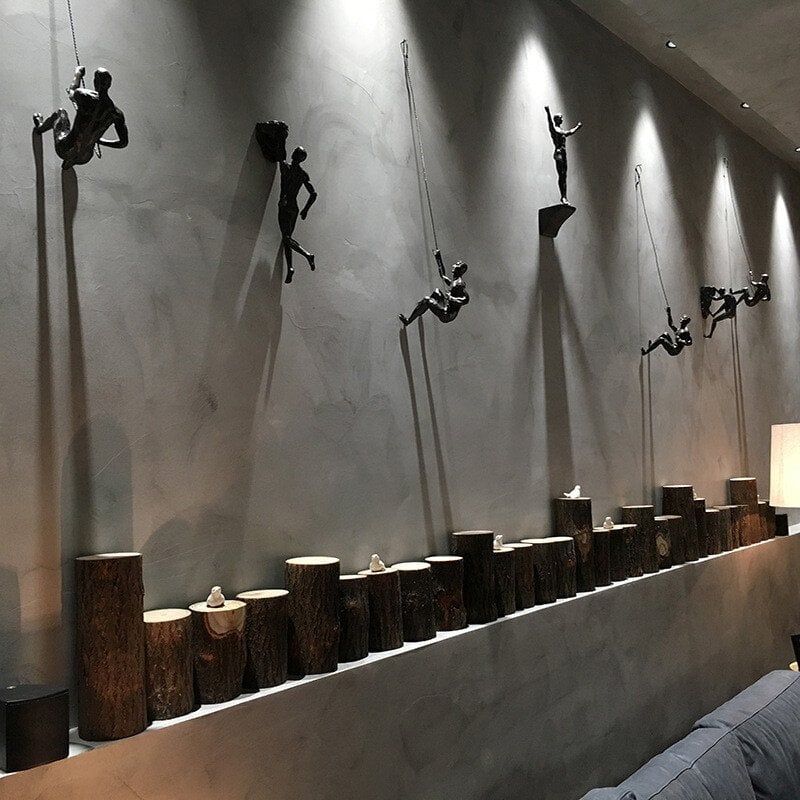 Niki | Climber Sculpture