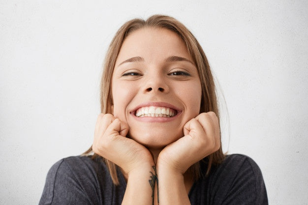 Niki | DentAlign Dental Veneers – Natural Fit and Comfort