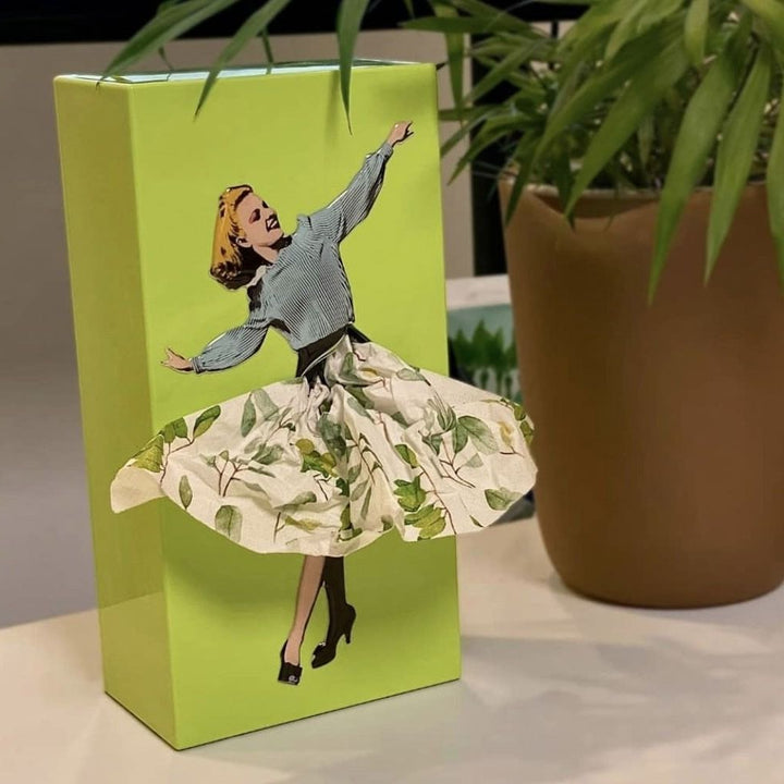 Niki | Flying Skirt Tissue Box