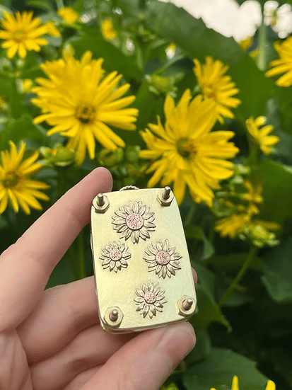 Niki | Mini Flower Press | Compact Botanical Keepsake Maker | Portable Craft Tool