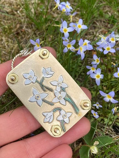 Niki | Mini Flower Press | Compact Botanical Keepsake Maker | Portable Craft Tool