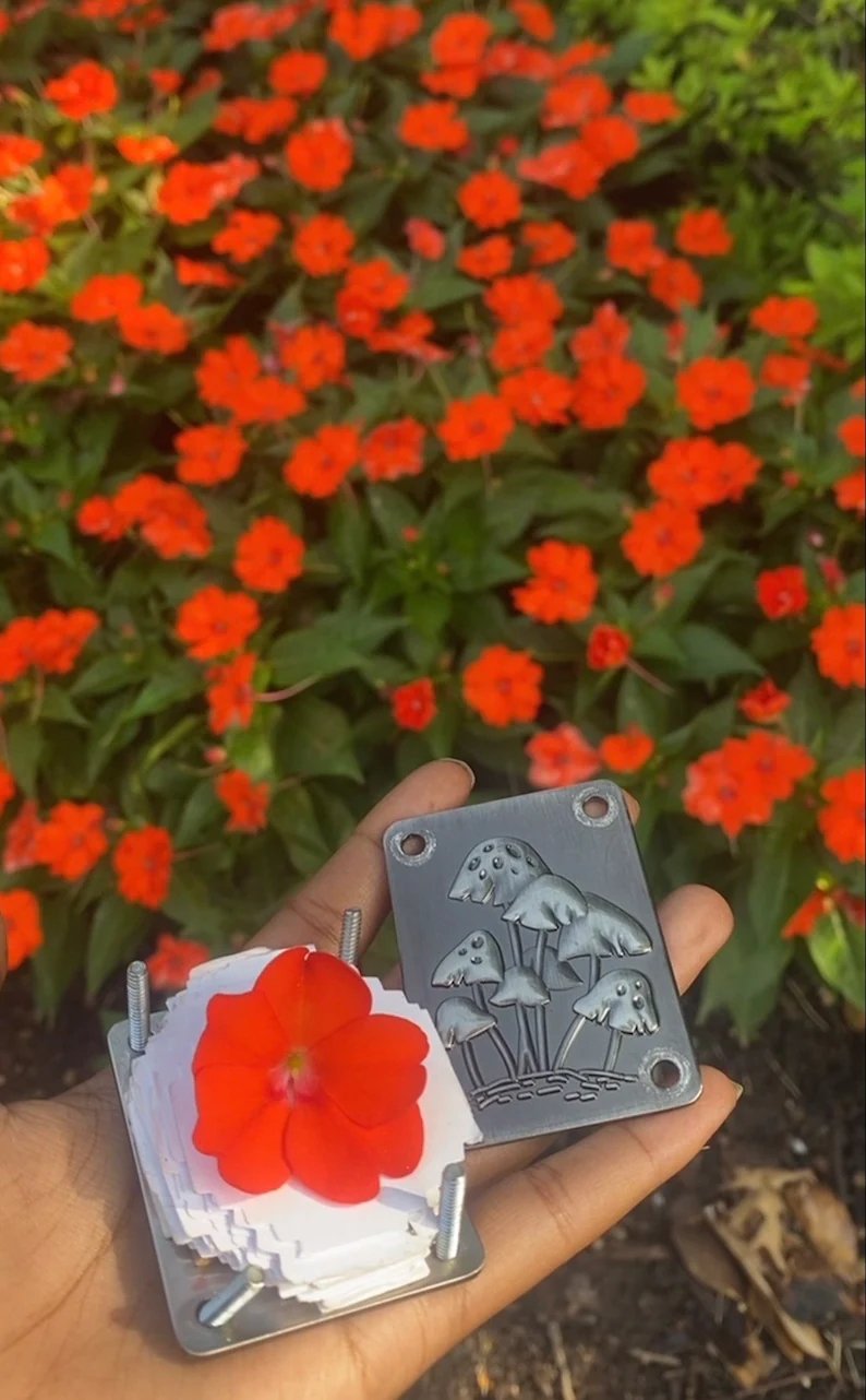 Niki | Mini Flower Press | Compact Botanical Keepsake Maker | Portable Craft Tool