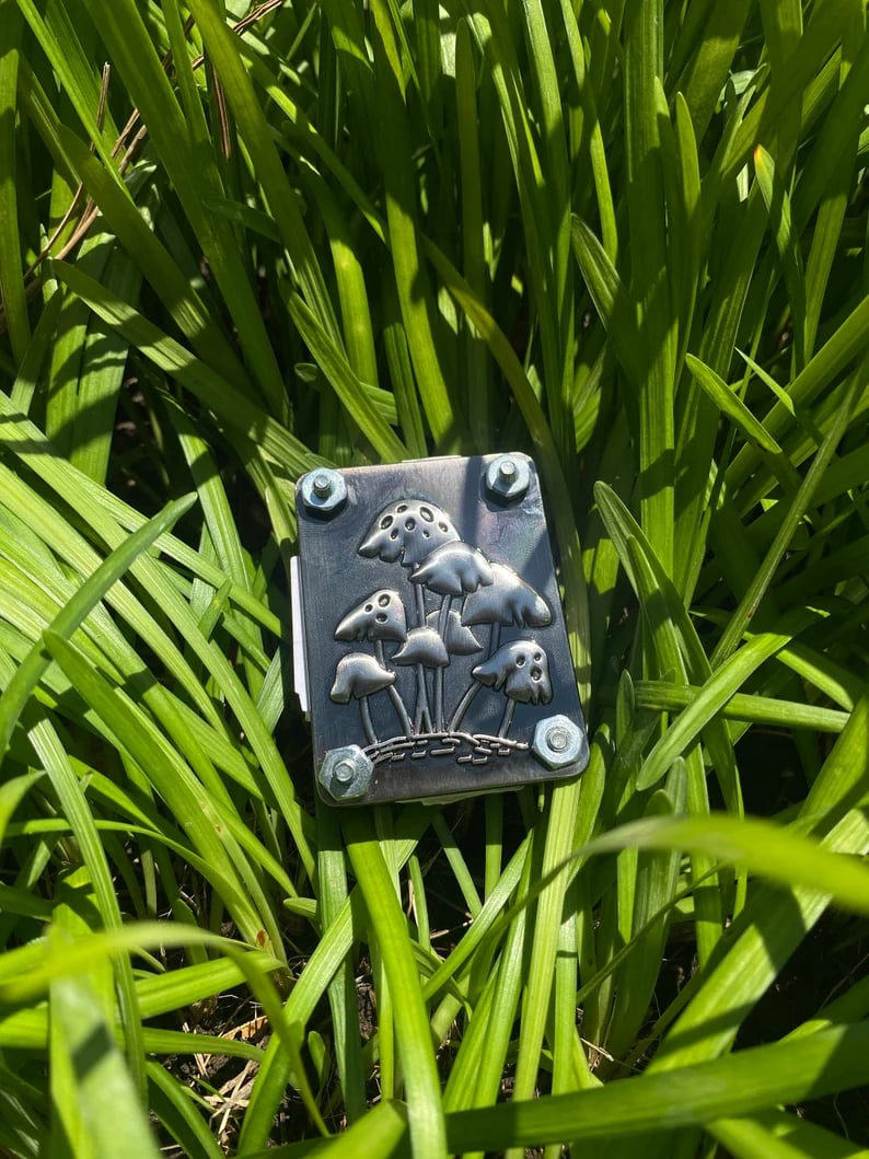 Niki | Mini Flower Press | Compact Botanical Keepsake Maker | Portable Craft Tool