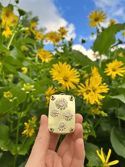 Niki | Mini Flower Press | Compact Botanical Keepsake Maker | Portable Craft Tool