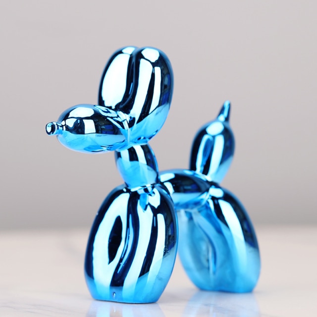 Niki – Modern Balloon Dog Sculpture with Metallic Surface