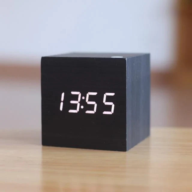 Niki | Modern Digital Wood Clock