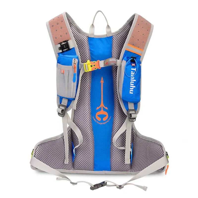 Niki | Outdoor backpack reflective design