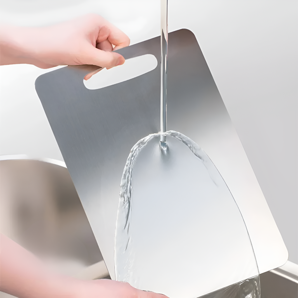 Niki | Titanium Cutting Board with Handle