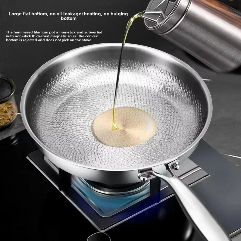 Niki | Titanium hammered non-stick frying pan for induction cooktops and everyday cooking