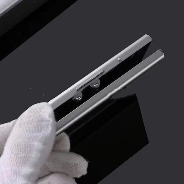 Niki | Ultra-thin Card Holder with Theft and Demagnetization Protection