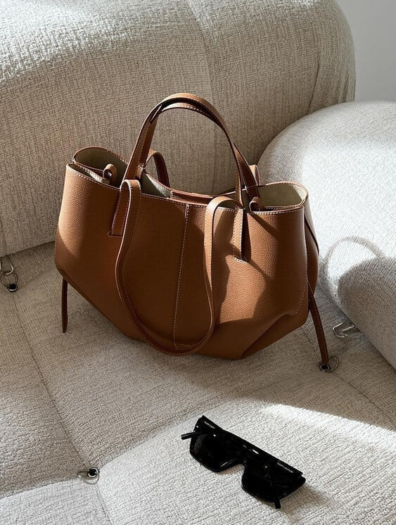 Niki | Voss – Vintage leather shoulder bag for women | Spacious, elegant and timeless design