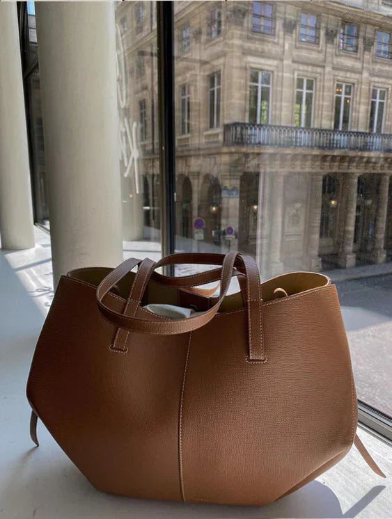 Niki | Voss – Vintage leather shoulder bag for women | Spacious, elegant and timeless design