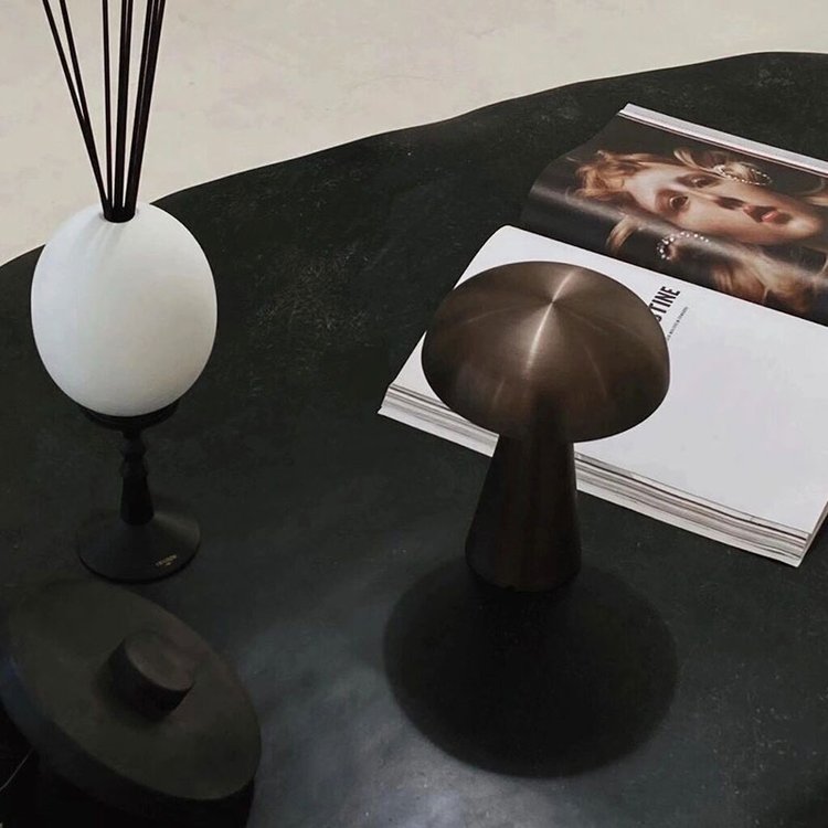 Niki | Wireless Table Lamp | Rechargeable Mushroom Design