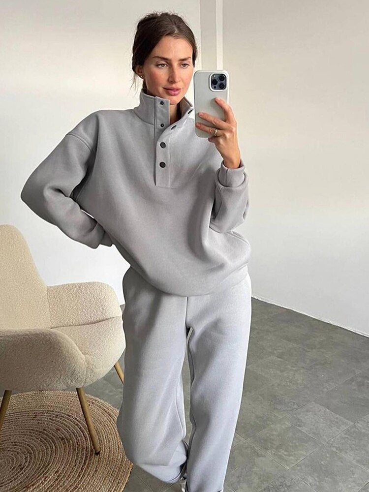 Niki | Women's Oversized Button Neck Sweatshirt & Jogger Set