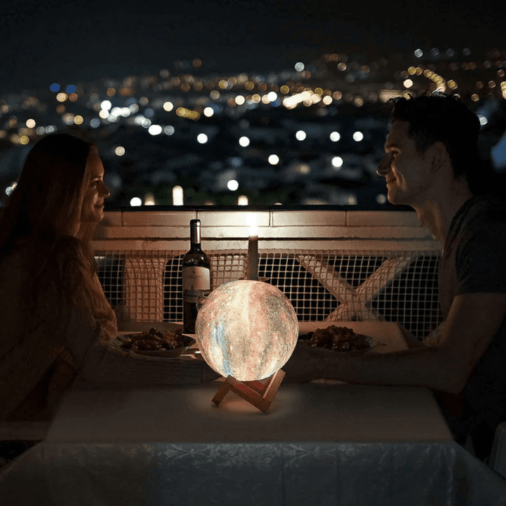 ORBITGLOW – Gentle, controllable moonlight in vibrant colors