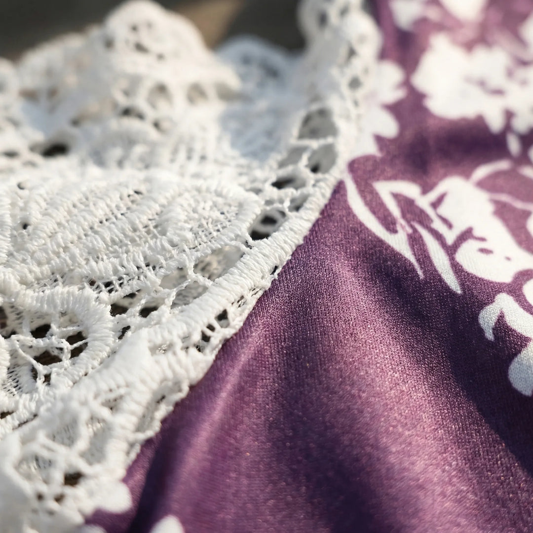 Plus Size Floral Lace Trim Top