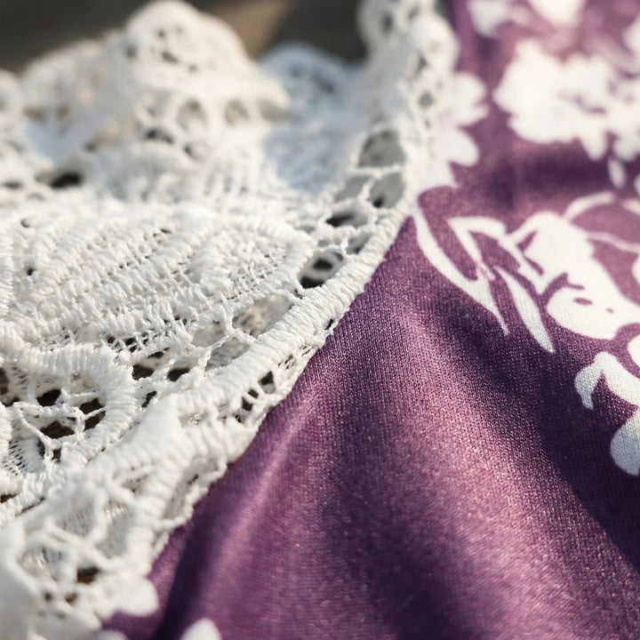 Plus Size Floral Lace Trim Top