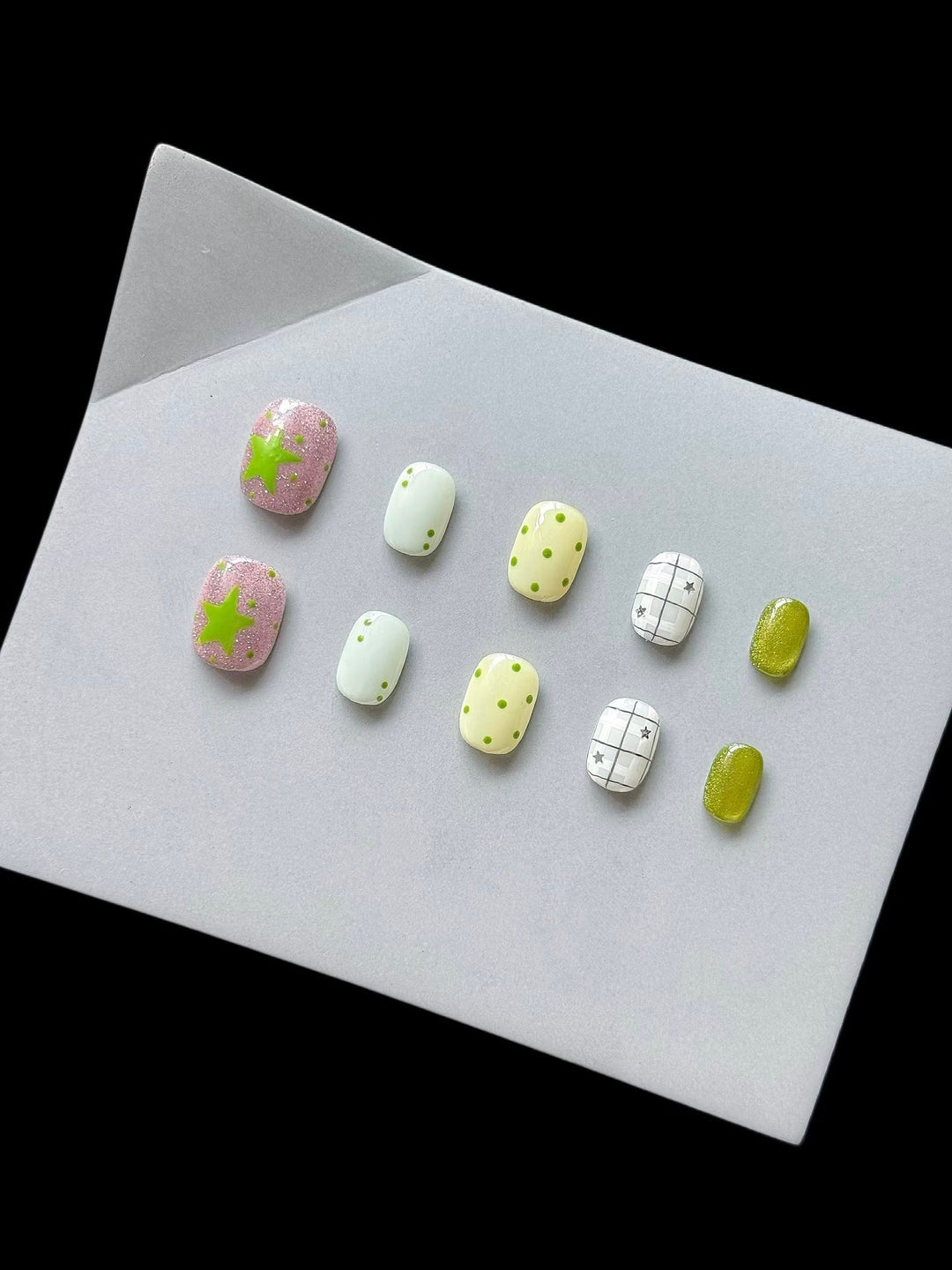 Press-On Nail Art Set with Patterns and Glitter Accents