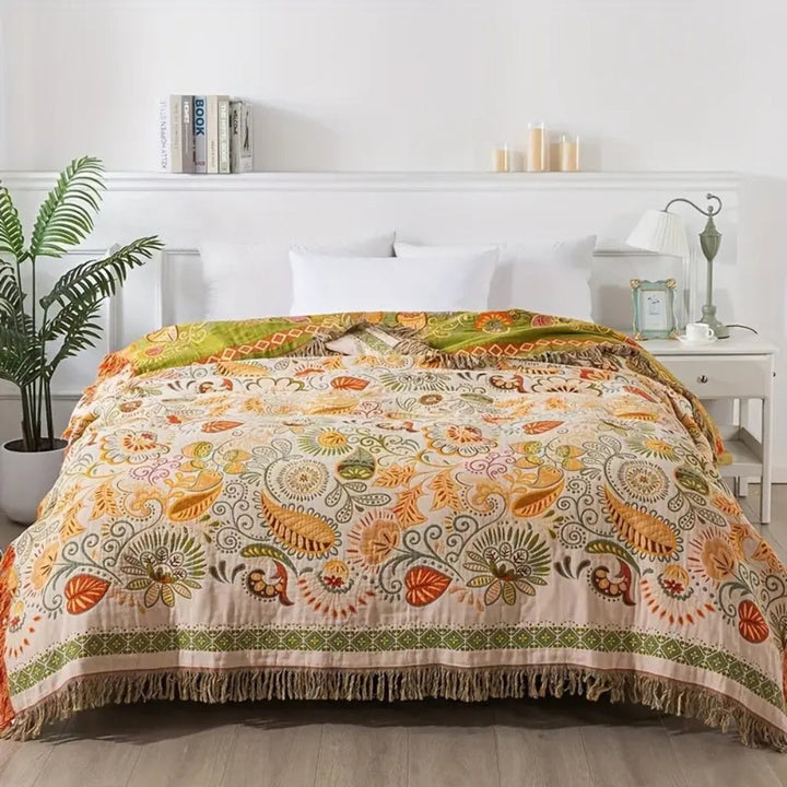 Reversible Bohemian Blanket: Soft Comfort with Floral Pattern
