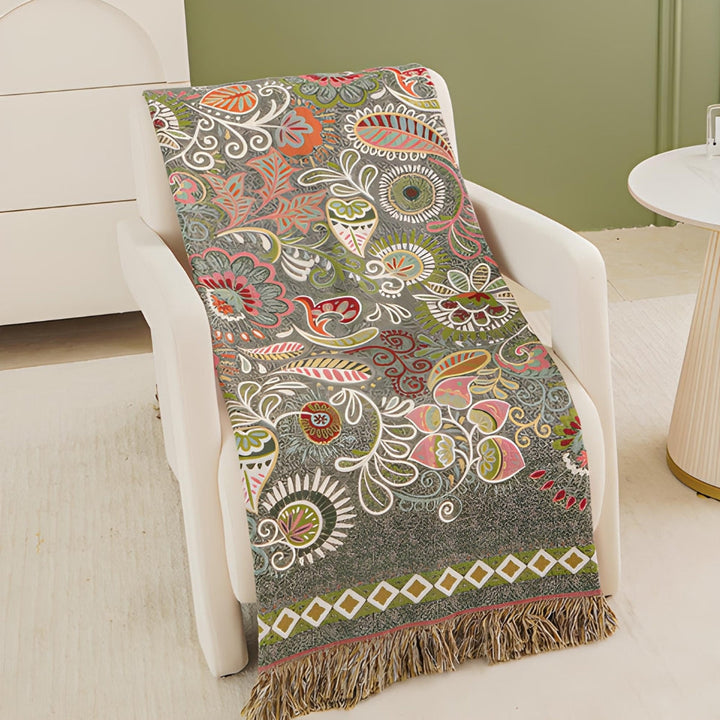 Reversible Bohemian Blanket: Soft Comfort with Floral Pattern