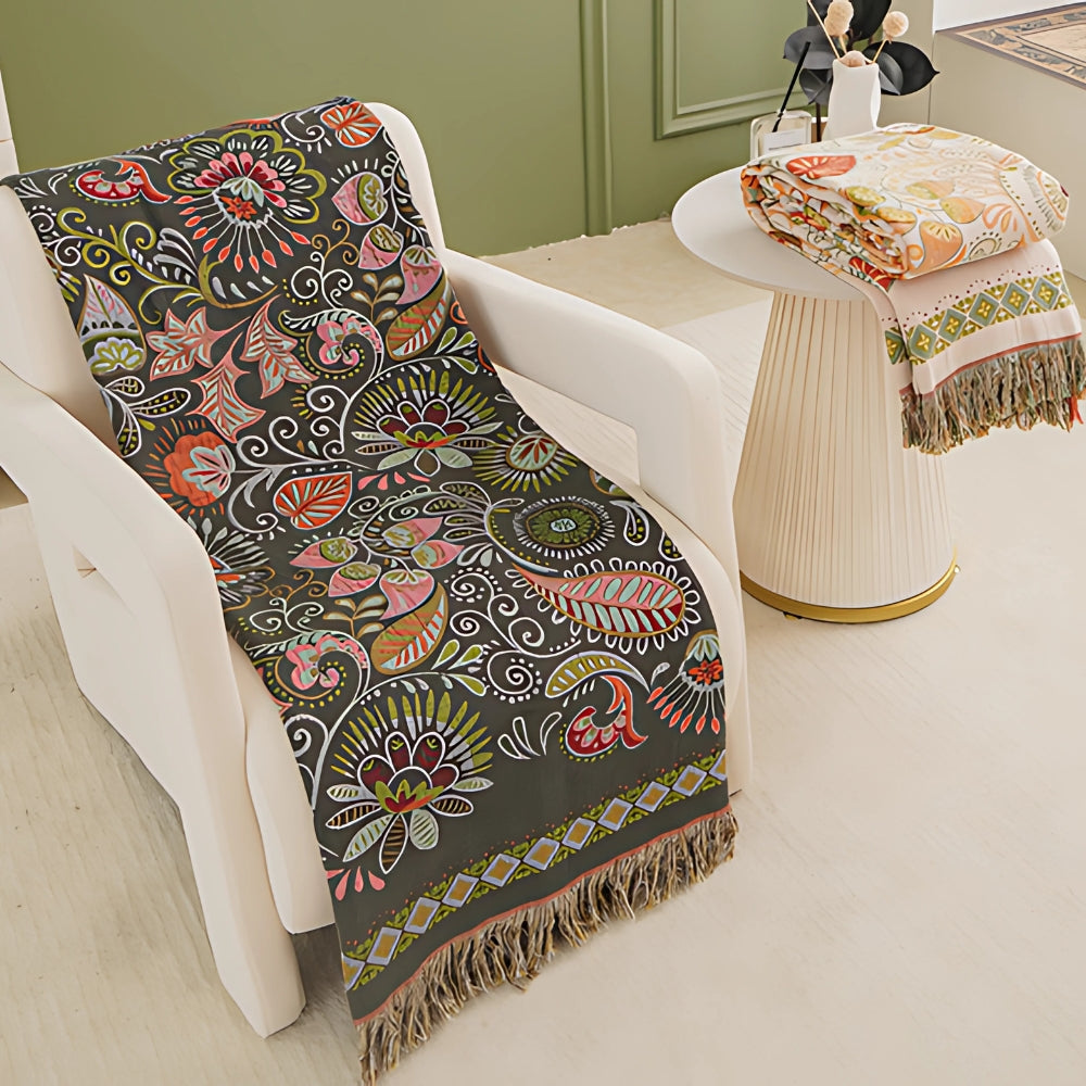 Reversible Bohemian Blanket: Soft Comfort with Floral Pattern