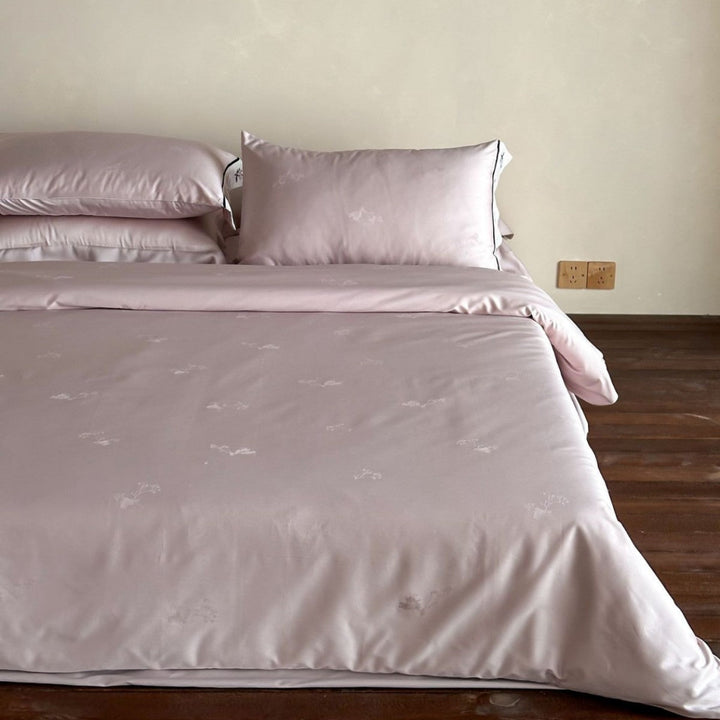 Satin Bedding Set with Fine Jacquard Pattern