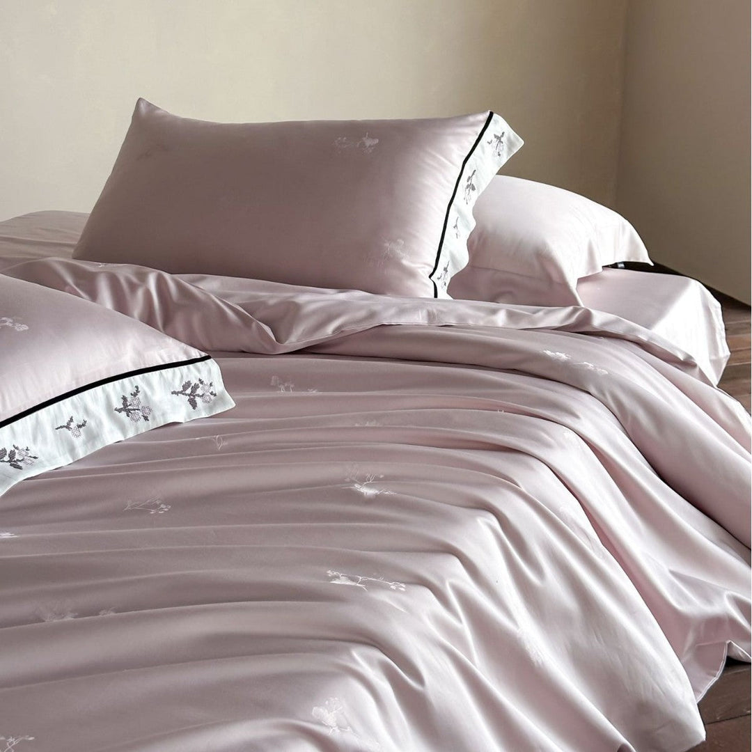 Satin Bedding Set with Fine Jacquard Pattern