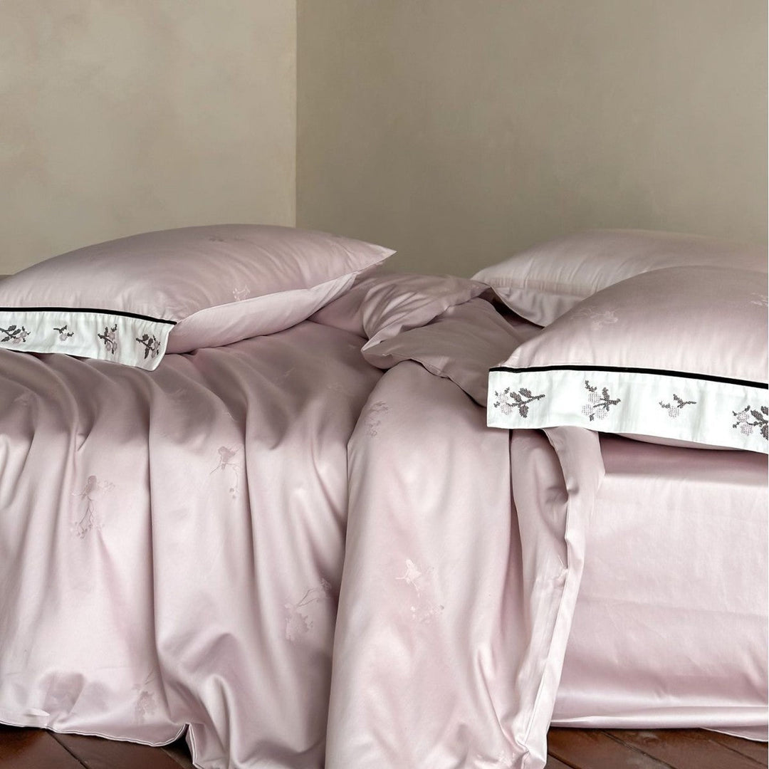 Satin Bedding Set with Fine Jacquard Pattern