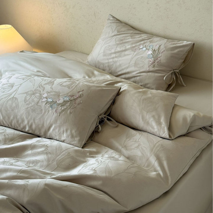 Satin Bedding Set with Floral Jacquard Texture and Fine Floral Embroidery