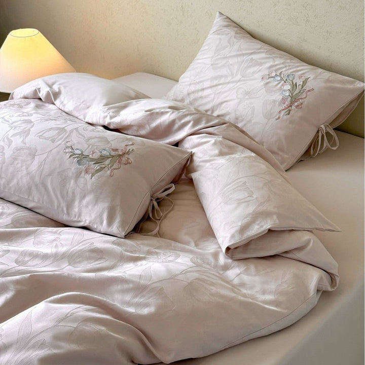 Satin Bedding Set with Floral Jacquard Texture and Fine Floral Embroidery
