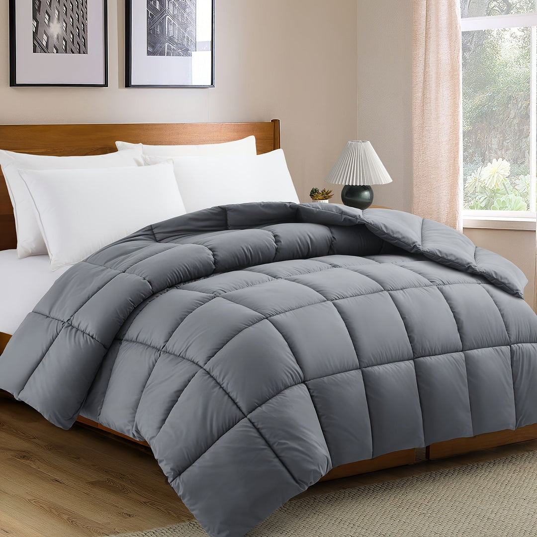 Soft and Lightweight Quilted Comforter – Year-Round Comfort and Warmth for Restful Sleep