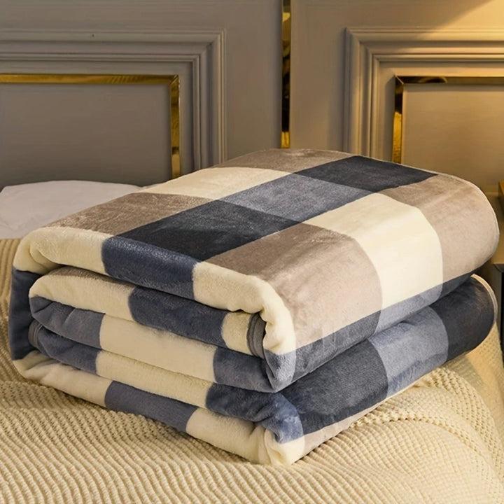 Soft Fleece Blanket with Tropical Leaf Pattern